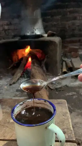 Kopi yg sering aku minum Kopi hitam robusta 100% , mantap hitamnya pekat  #vibes #nostalgiamusic #waktusubuh #nostalgia #kopihitam #robusta #kopibubuk #vibes #jamandulu 