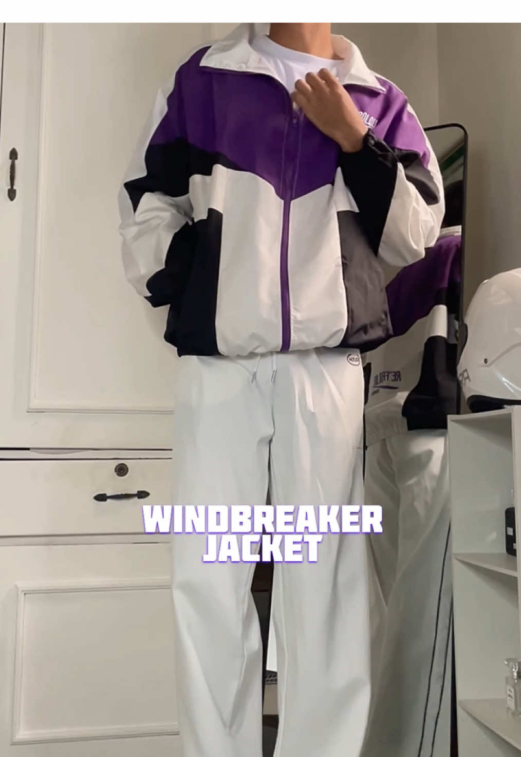 You need this in your closet 🥶🔥 #jacket #windbreaker #windbreakerjacket #waterproofjacket #streetwear #outfitinspo #outfitideas #fitcheck #OOTD #fashion #fyp 