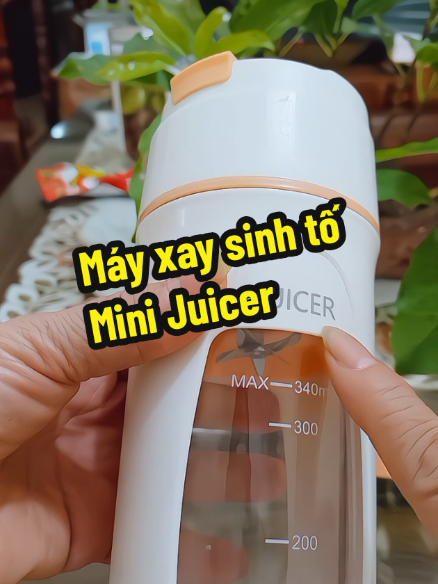 Máy xay sinh tố cầm tay mini Juicer ,dùng là mê ,chỉ trong phút chốc là có ngay ly sinh tố ngon ,bổ ,rẻ #cobinhtaphoa #xuhuong #taphoagiadung #mayxaysinhtomini 