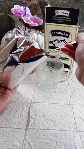 yuk di order sekarang#etawaku #etawakuplatinum #susukambing #susukambingetawa #minumansehat #susuetawalin 