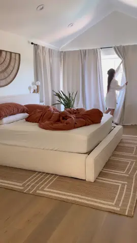 Bedroom reset 🧡 #bedroom #bedroomdesign #bedroommakeover #bedroomcheck #homerenovation #masterbedroom #foryou #fyp 
