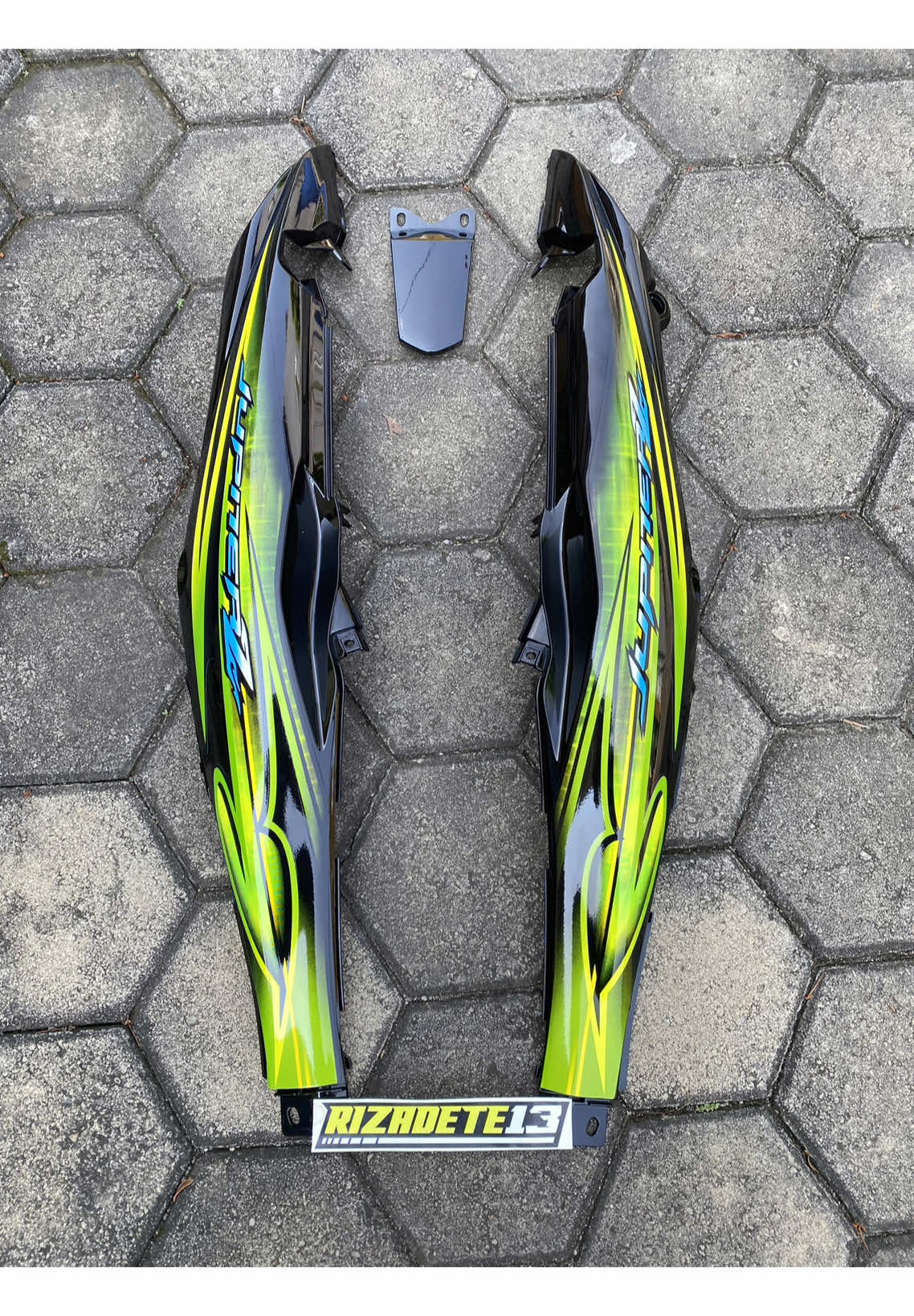 - Cover Body Belakang Yamaha Jupiter Z New (Burhan) - Tahun 2008 - Warna Hitam INFORMASI PEMESANAN : DM/WA 0882003632399 #rizadete13 #jupiterzburhan #jupiterindonesia #fyp #bodyjupiterz 