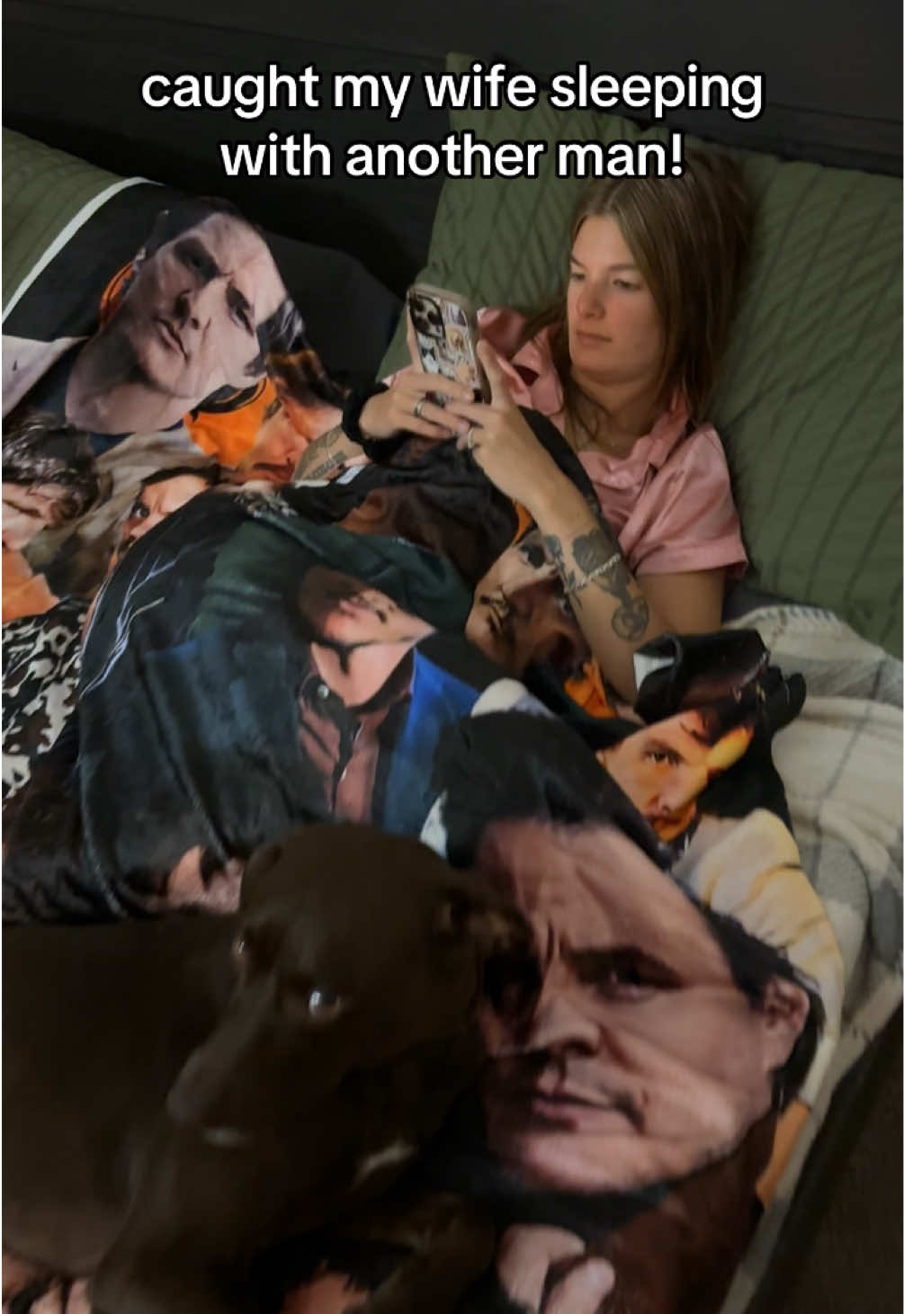 My wife loves Pedro Pascal and sleeping, so this was a perfect gift for her 😂❤️ #eddy_sotooo #eddysoto #ad #tiktokshop #tiktokshopfinds #blanket #blankets #pedropascal #pedropascaledit #pedropascaltiktok #softblanket #wife #Love #gift #giftideas #perfectgifts 