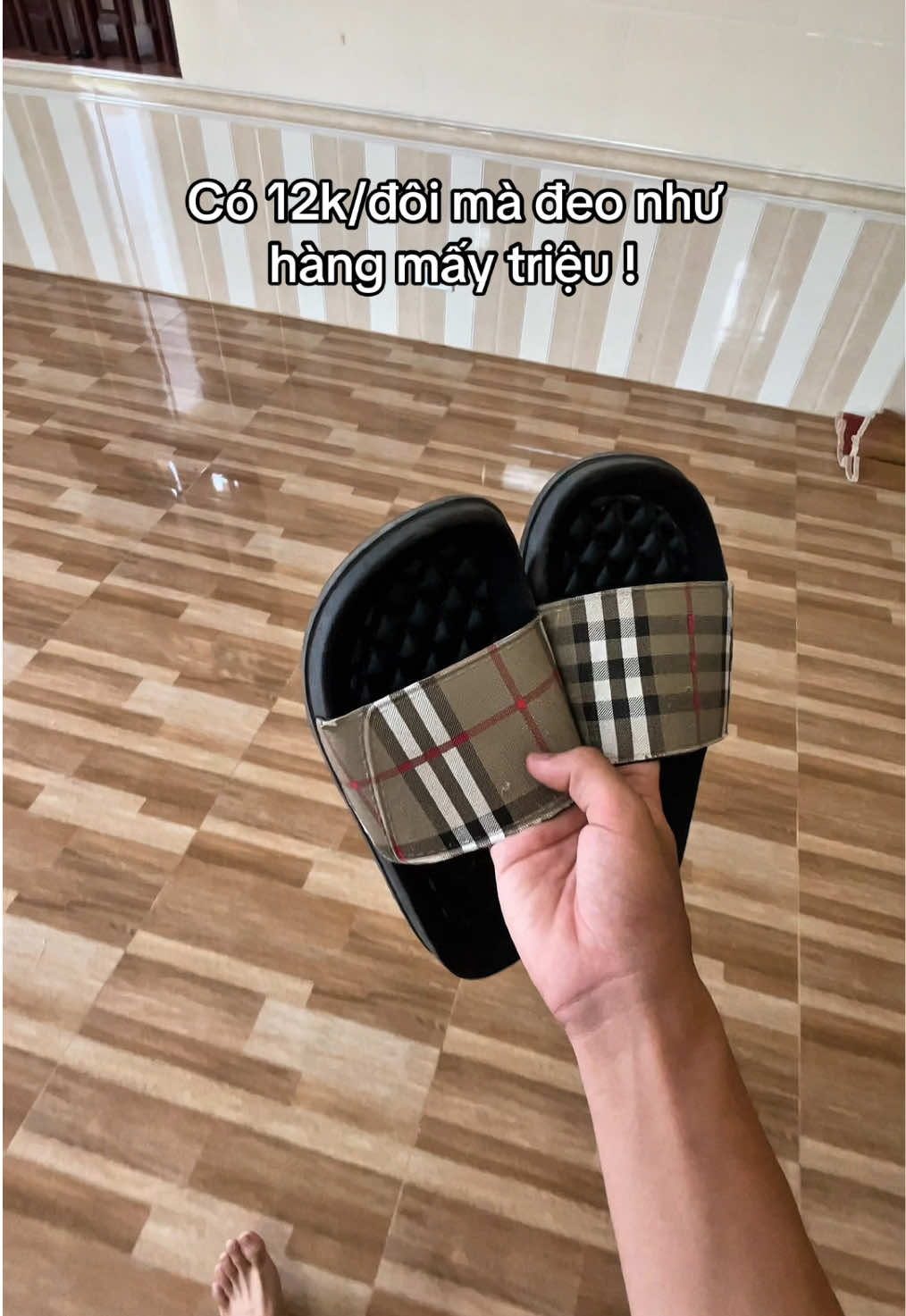 Dép gì mà có 12k/đôi???#tiktokshop #depnamdep #depnam 