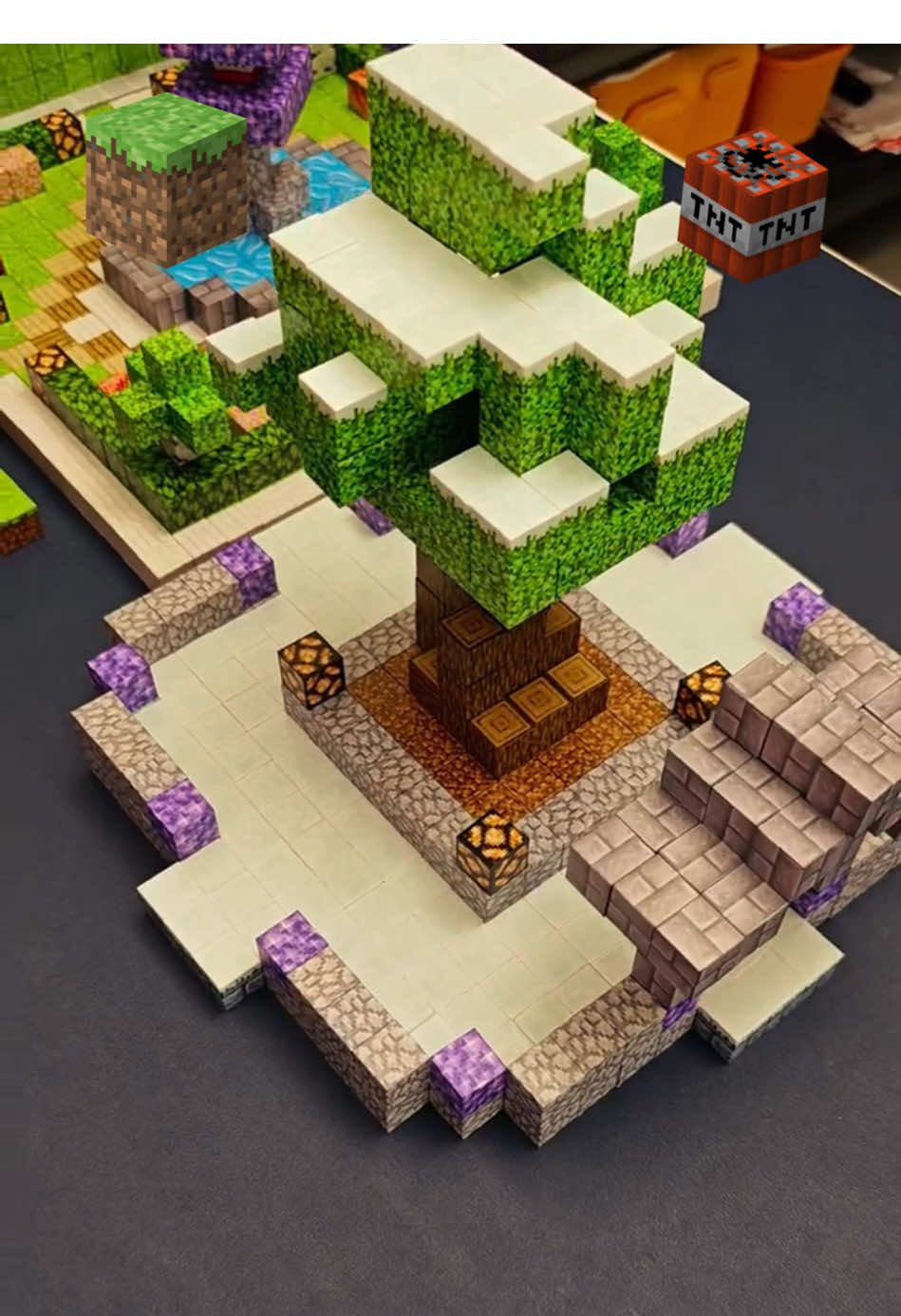 If you were asked to build a castle, would you be able to complete it?#myworld #minecraftbuilding #Minecraft #toy #gift #toys #fyp #magneticblocks #magnetic #blocks #lego #buildingblock 