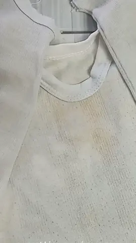 udah ga bingung lagi deh cara buat ngilangin noda membandel dan jamur di baju 😁 #clothremover #clothstainremover  #serbukajaib #jamurbaju #detergent #zeninclean 