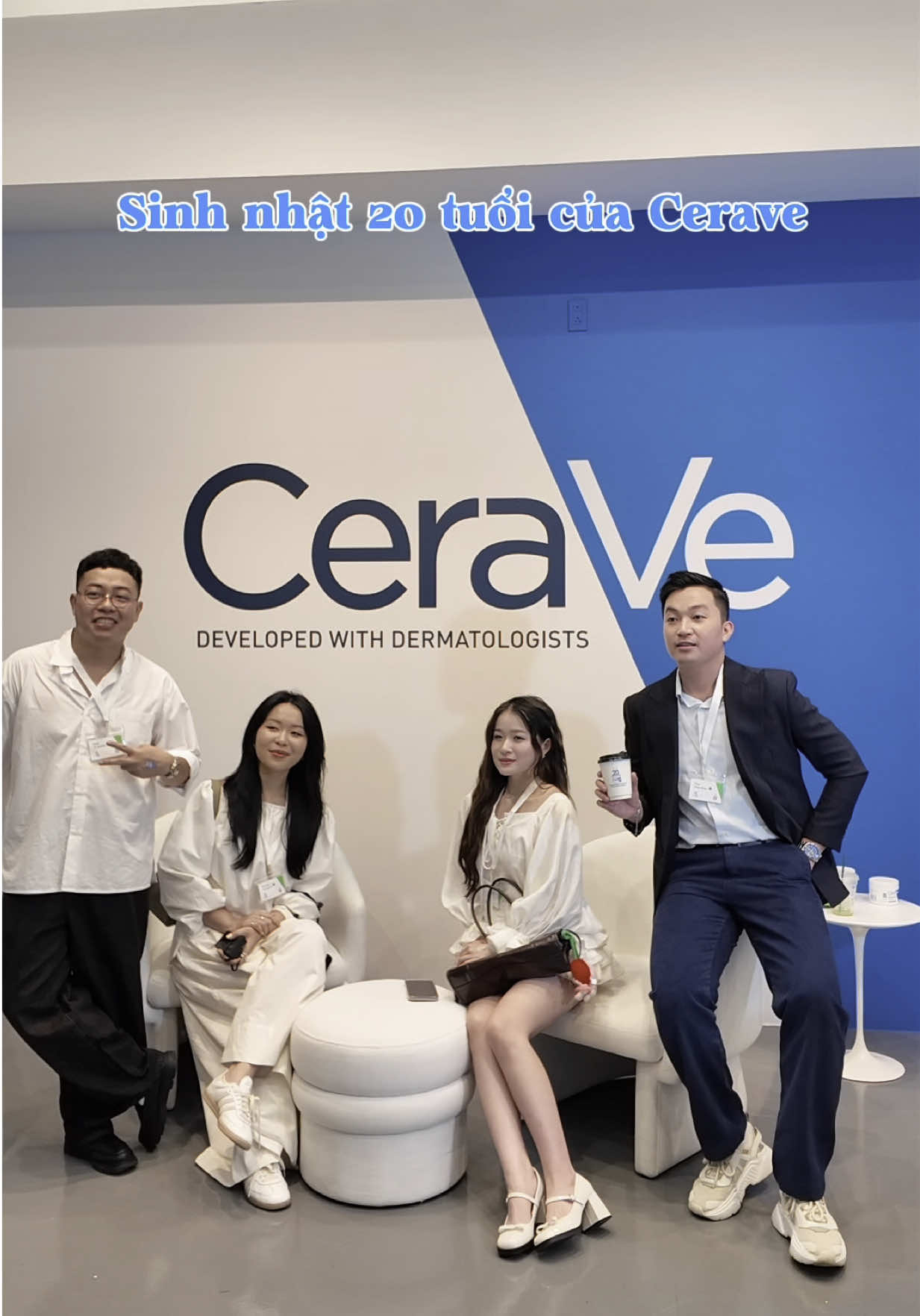 Chao bay đến Mỹ để.... #Cerave #CeraveVietnam 💙