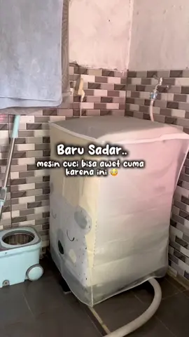 Mesin cuci jadi lebih awet & tampil lucu. Cover ini anti air, anti debu, anti lecet! Untuk mesin cuci 1/2 tabung bisaaa #covermesincucimurah #covermesincuci #sarungmesincuci #fyp #perlengkapanrumahtangga 