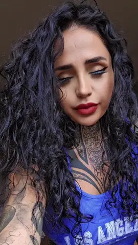 @cleopatralink.... my manager for life 💪 . . #curly #blueoutfit #fashiongram #fashioninspo #explorepage #reels #follow #instagood #fashion #viral #slaybeauty #inked #tattooed