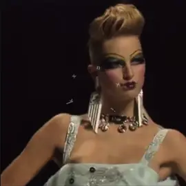 nobody noticed her nipslip #karolinakurkova for #dior fw 2004 || #christiandior #xnxick #fyp #Runway #viral #makeup #johngalliano #fashion 