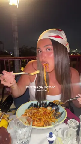 I’m so awkward that I overspeak and cannot maintain eye contact x #relatable #viral #fyp 