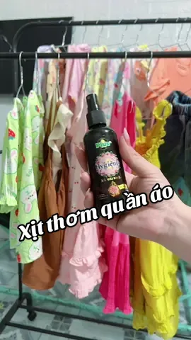 Xịt vải khô này thơm lắm#xitvaikho#xitvaihygienc #xitvaikhoquanao #vairal #xuhuong #kenhcuamai20 