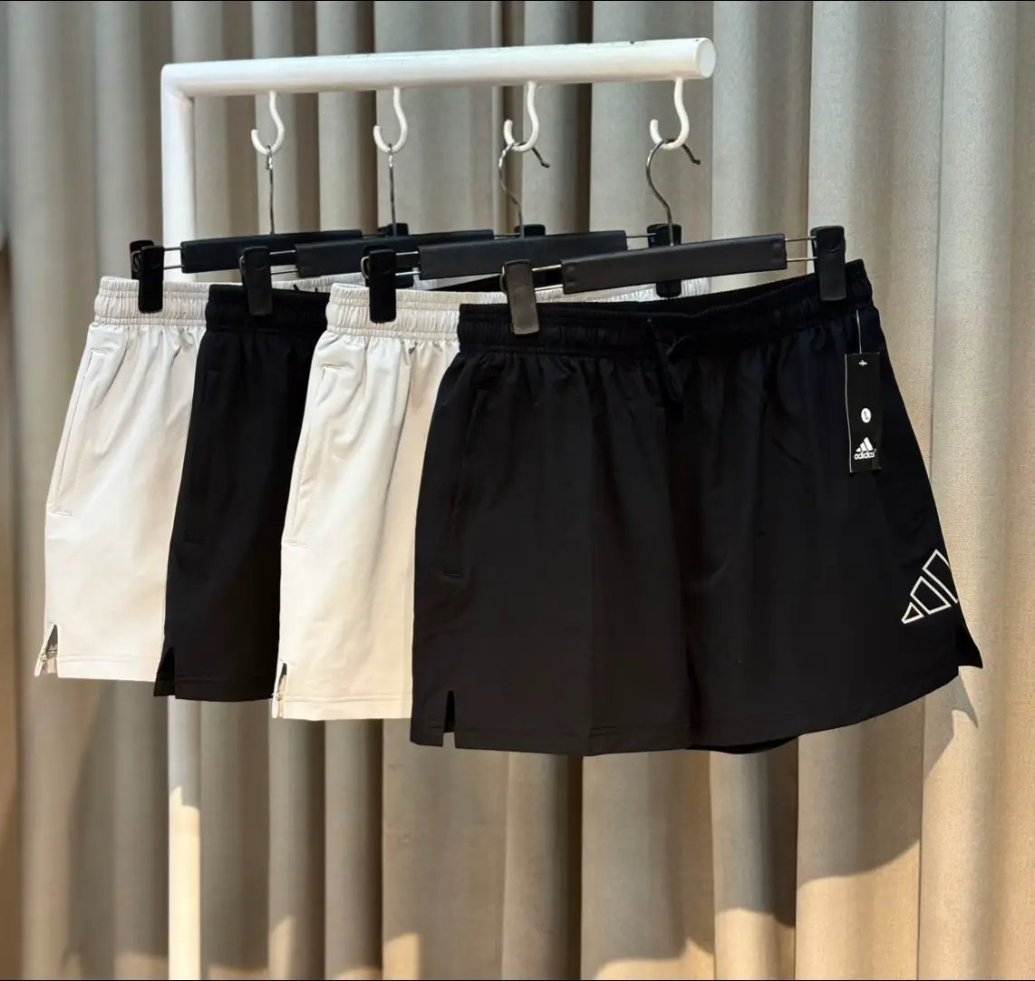 Price - 32000 ks Size - M,L,XL,2XL Order - 09898894006 (Viber) လူကြိုက်များပြီး အသားကောင်းတဲ့ Adidas Sport pant ပေါင်တို အသစ်ထပ်မံရောက်ရှိပါတယ် အထည်အရေအတွက်နည်းလို့ မြန်မြန်လေးမှာထားကြနော် 💯 #fyp #foryou #foryoupage #sports #b&wexportfashion