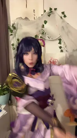 Pop music @𝚁𝙴𝚅𝚃𝚂𝙻𝙻 #cosbrandenburg #genshinimpactcosplay #cosplay #raidencosplay #raidenei #raidenshogun #genshinimpact 