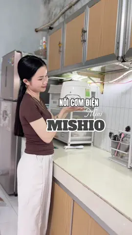 Nồi nhỏ gọn mà lại xinh quá chừng luôn  🌷 #ngocmyle123 #noicomdien #noicomdienmini #mishio 