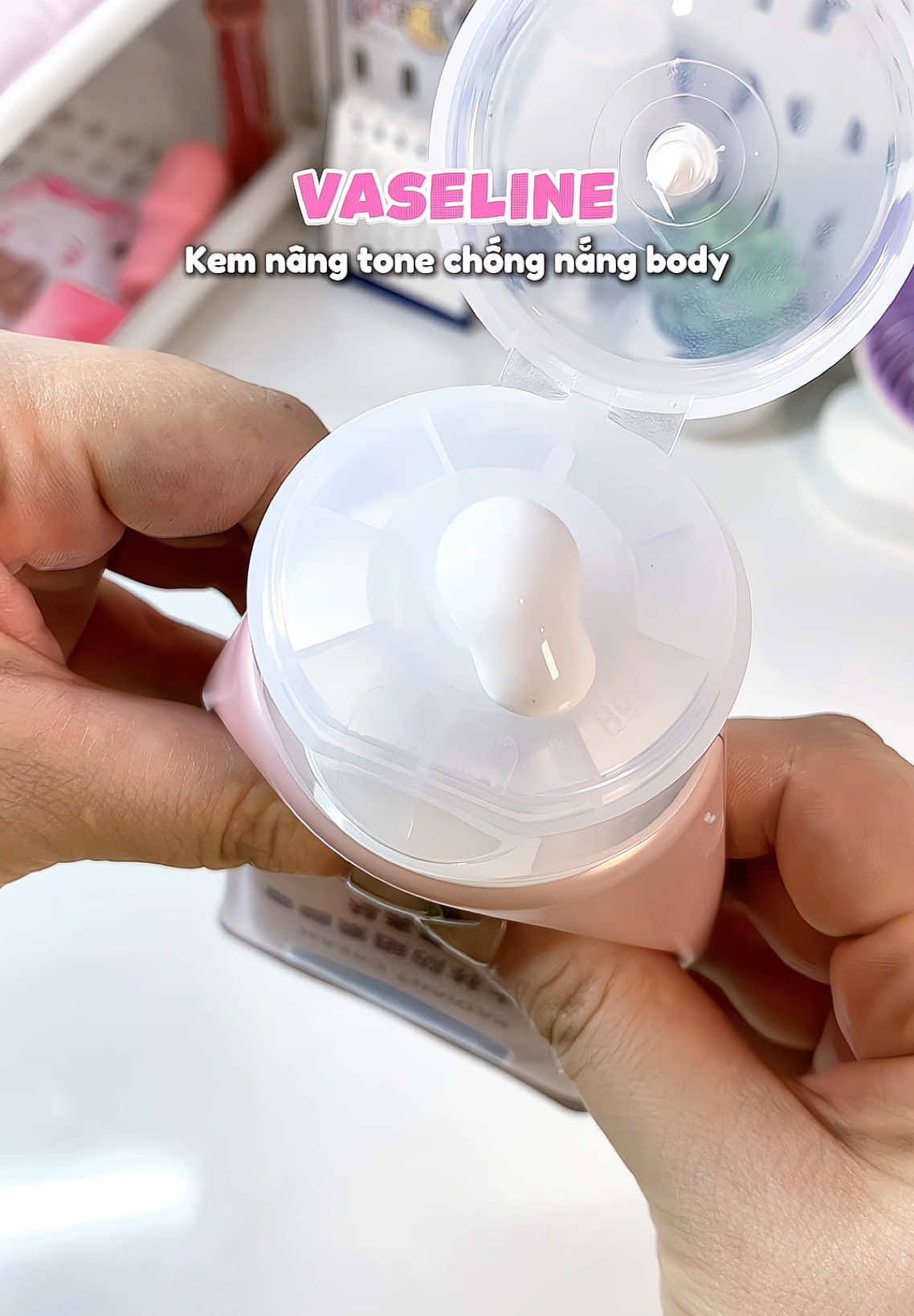 Kem nâng tone body hot hit Tiktok Trung nè mấy bà ưi #review #unboxing #duongsang #duongthebody #chamdakhoahoc #vaselinevn #hoptaccungUnilever #xuhuong 