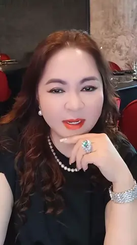CEO NGUYỄN PHƯƠNG HẰNG NÓI SẼ KHÔNG BAO GIỜ VỀ VIỆT NAM 