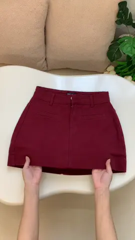 Chân váy chất jean mềm, shop về thêm rồi ạ😍#xuhuongtiktok2025 #xuhuong #moingaymotoutfit #thoitrang #chanvayjean 
