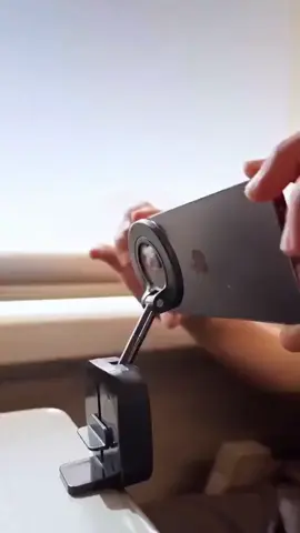 With this travel phone holder, it is much more convenient to watch movies and relieve boredom during travel!