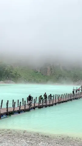 📍kawah putih ciwidey bandung#kawahputihciwideybandung #kawahputih #ciwidey #fypage 