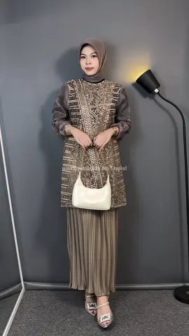 cakep poll nih buat kondangan #outerbrukat #outfitkondangan #outfitideas #outfitinspo #fyp 