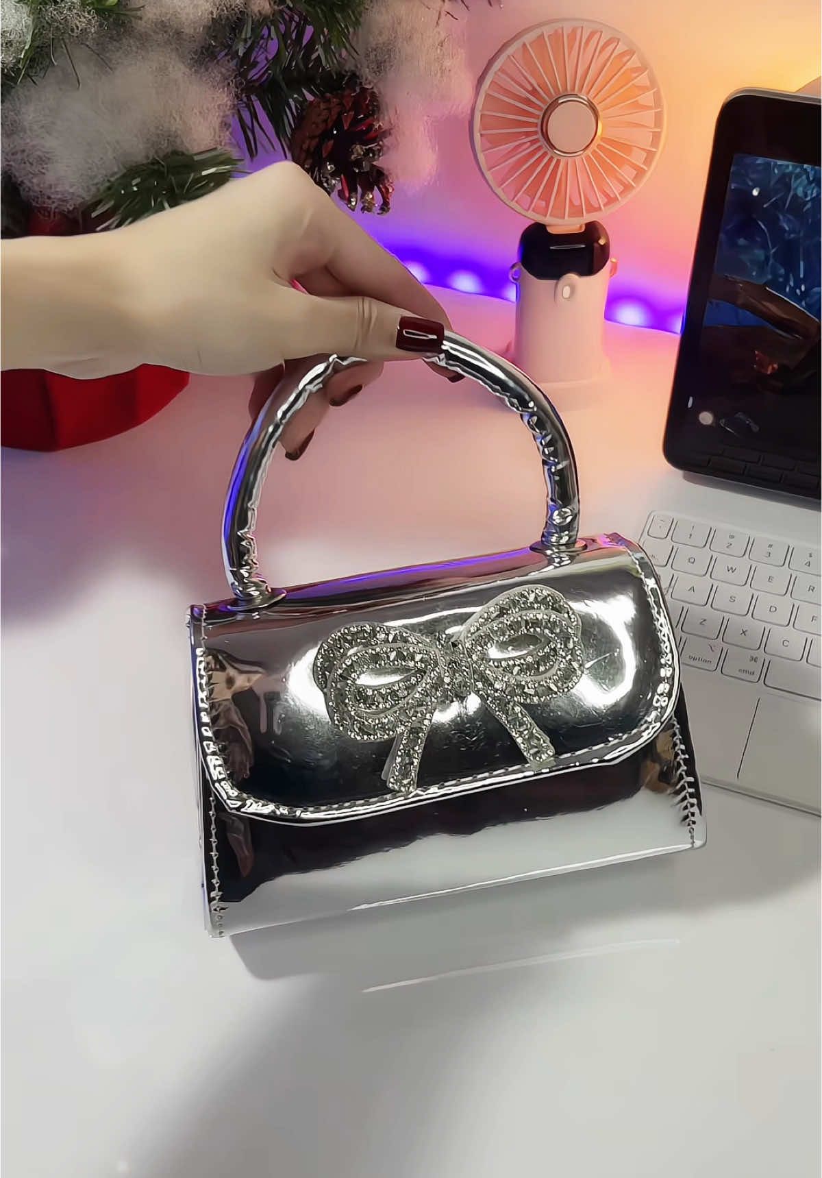 Đã tráng gương còn màu bạc ❤️#sarahduongreview #sarahduongvlog #sarahduonglive #reviewquanao #tuixach #reviewtuixach #túi #tuideocheo #tuixachnu #reviewlamdep 