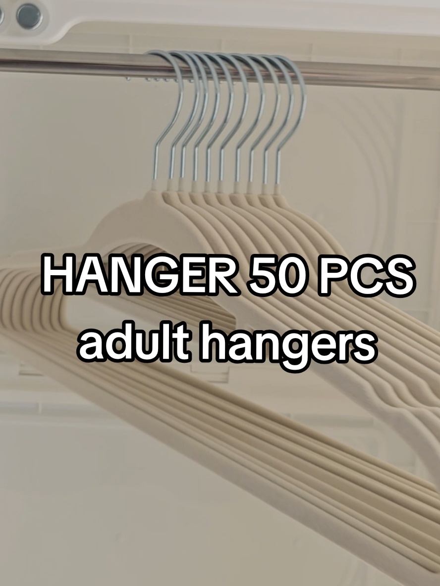 50 pcs agad para pare-pareho ang hanger 💖 super sarap sa pakiramdam pag nakakapag pundar ng gamit at estetik pa 💖 #hanger #hanging #hangingclothes #hangerclothes #hangingclothes 