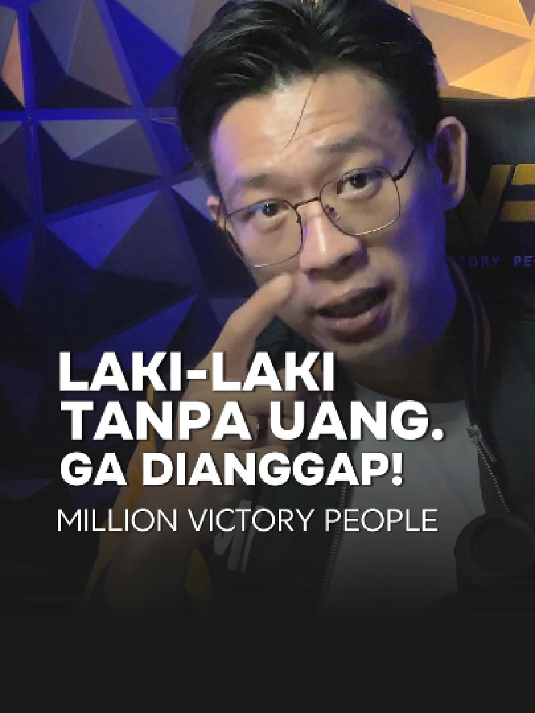 Dompet Kosong = Gak Ada Harga Diri Lo bisa sepintar apapun... tapi kalau dompet lo kosong, semua orang bakal pura-pura budeg. Bahkan keluarga sendiri. Makanya, benerin keuangan lo. Bukan buat pamer, tapi buat punya kendali atas hidup sendiri. Karena tanpa uang, lo gak akan didengar — bahkan sama diri lo sendiri. 🎯 Cari jalan keluar. Bukan alasan. 📈 Bangkit. Naik level. Buktiin bisa. MVP Agency Bisa!, Harus Bisa!, Pasti Bisa! See You There! B.I.S.A #millionvictorypeople #mvpagencyofficial #mentalitaspria #realitahidup #laki2berkelas #keuanganpribadi #priapunyaarah #mindsetmoney #mvpagency #bisabisa