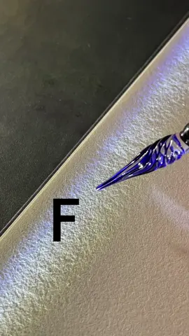 How to sign the letter F?