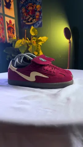 Stok balik lagi! Sepatu maroon keren dari Raingel Footwear ini wajib kamu checkout sekarang juga! #rekomendasiSepatu #sepatukasual #raingelfootwear #wibgajian 