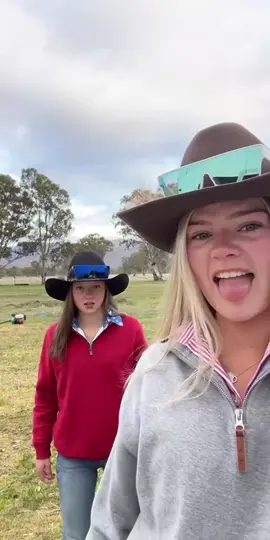 fav @Holly Millard 💗 #kimes #7forallmankind#akubra #fyp 