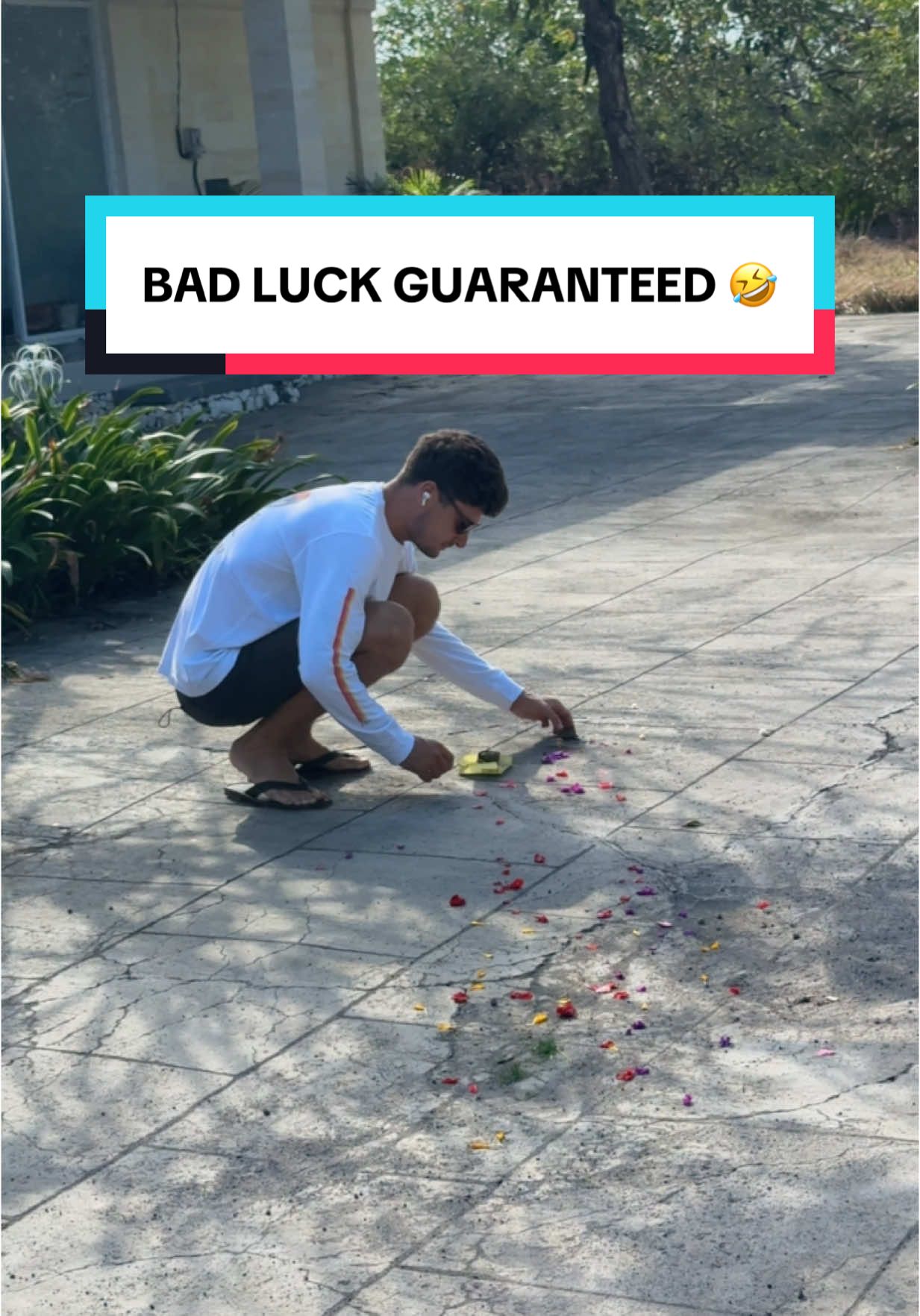 hope it’s gonna work out 🥹 #bali #balilife #balitiktok #asiatiktok #asia #balinese #baliindonesia #balitravel #balitourist #canangsari #hindu 