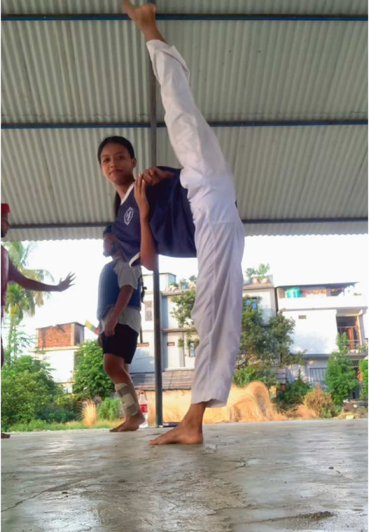 Right foot two steps left to foot two steps ❤️🤝🏻🥋#taekwondo #taekwondokick #taekwondokids #kick #beat #trend #trending #trendingtiktok #trendingsong #taekwondofighter #foryou #foryoupage #fyp #viral #viralvideo #viraltiktok #goviral #fita @Federazione Italiana Taekwondo @🍃✨ @Prithivinagar Taekwondo Family @💗🍓Strawberry🍓💗 @Ms.ghonde🧿🩺 @Mahimathulung @prija gurung @Physico @smarika lagun @अन्ज मेचे 