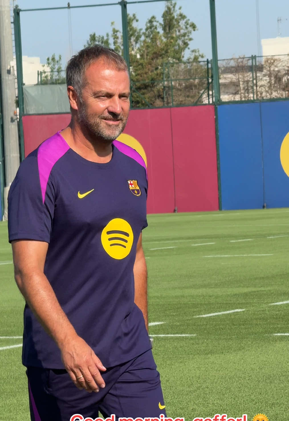 Flick, always kind, respectful and professional ☺️🫡 #fcbarcelona #barçaontiktok #barcelona #Flick #barça #deportesentiktok 