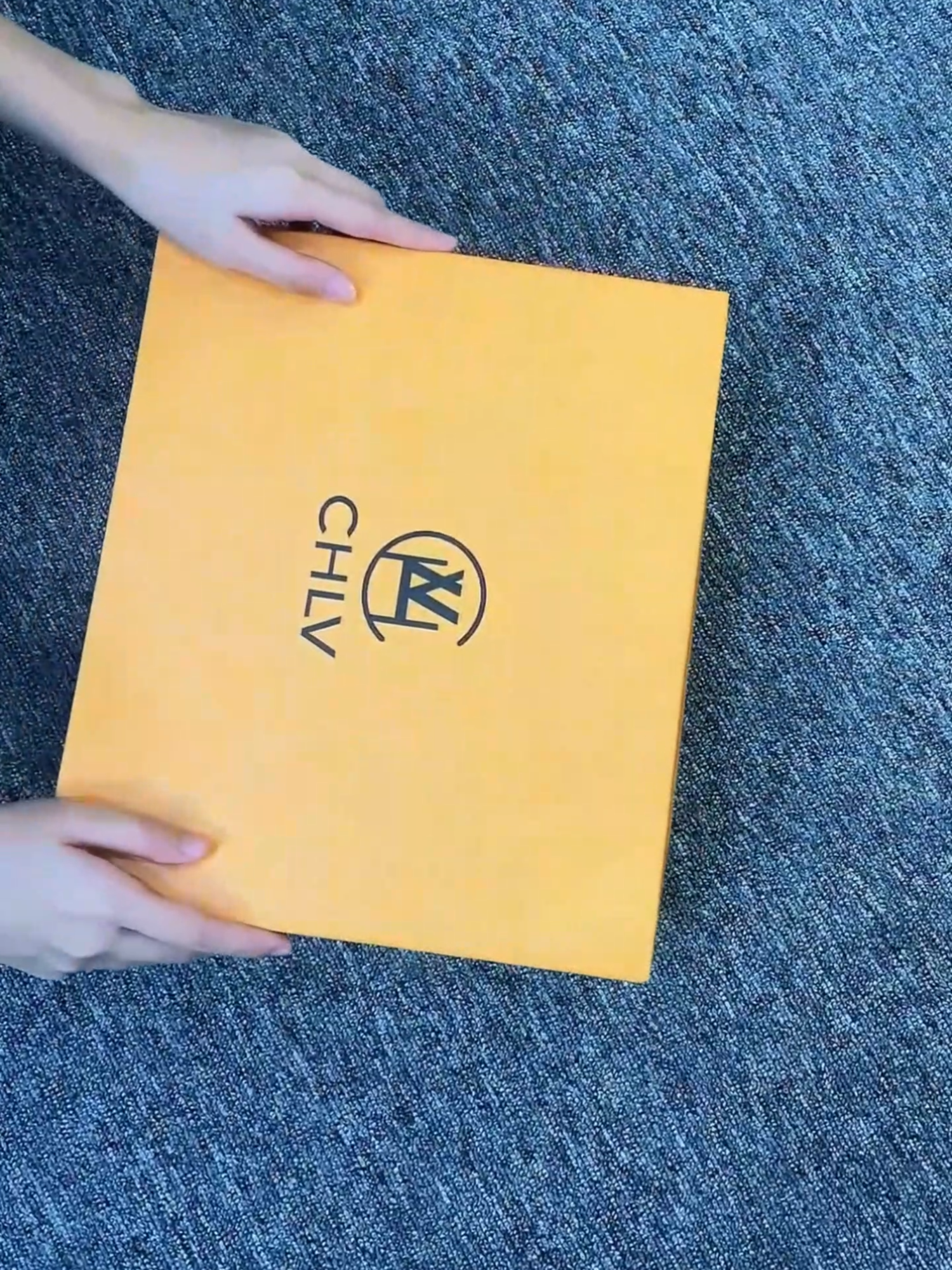 Masa gak mau? tas wanita yang paling best seller dari CHLV.... #CHLV #tas #taswanita #fyp #brandlokal #SuperBrandDay