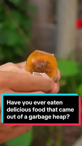 Have you ever eaten delicious food that came out of a garbage heap?#delicious #chinesefood #egg #fyp #KitchenHacks 