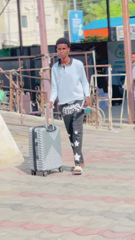 #CapCut #cadaado_galmudug_somalia🤎✊🦁 #somalitiktok #viewsproblem💔😔 @ENIZA💕😭🎀 @Al_Cabitano_Dauud🙌 