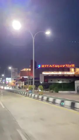 kesini harus menempuh 1 jam perjalanan dulu, hmmmm udara malam kenapa enak banget ya✨🌒 #tegal #infotegal #ritasupermalltegal #jalanan #sadstory #nightride #tegal 