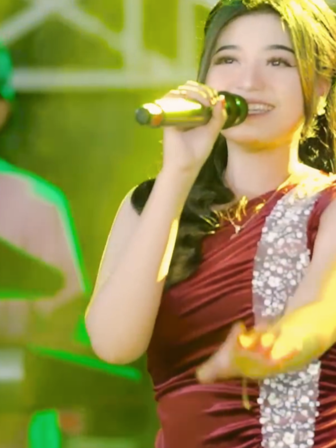 Pandangan Sinar Matamu //  CINTA PUTIH  #cintaputih #riaamelia #simpatikmusic 