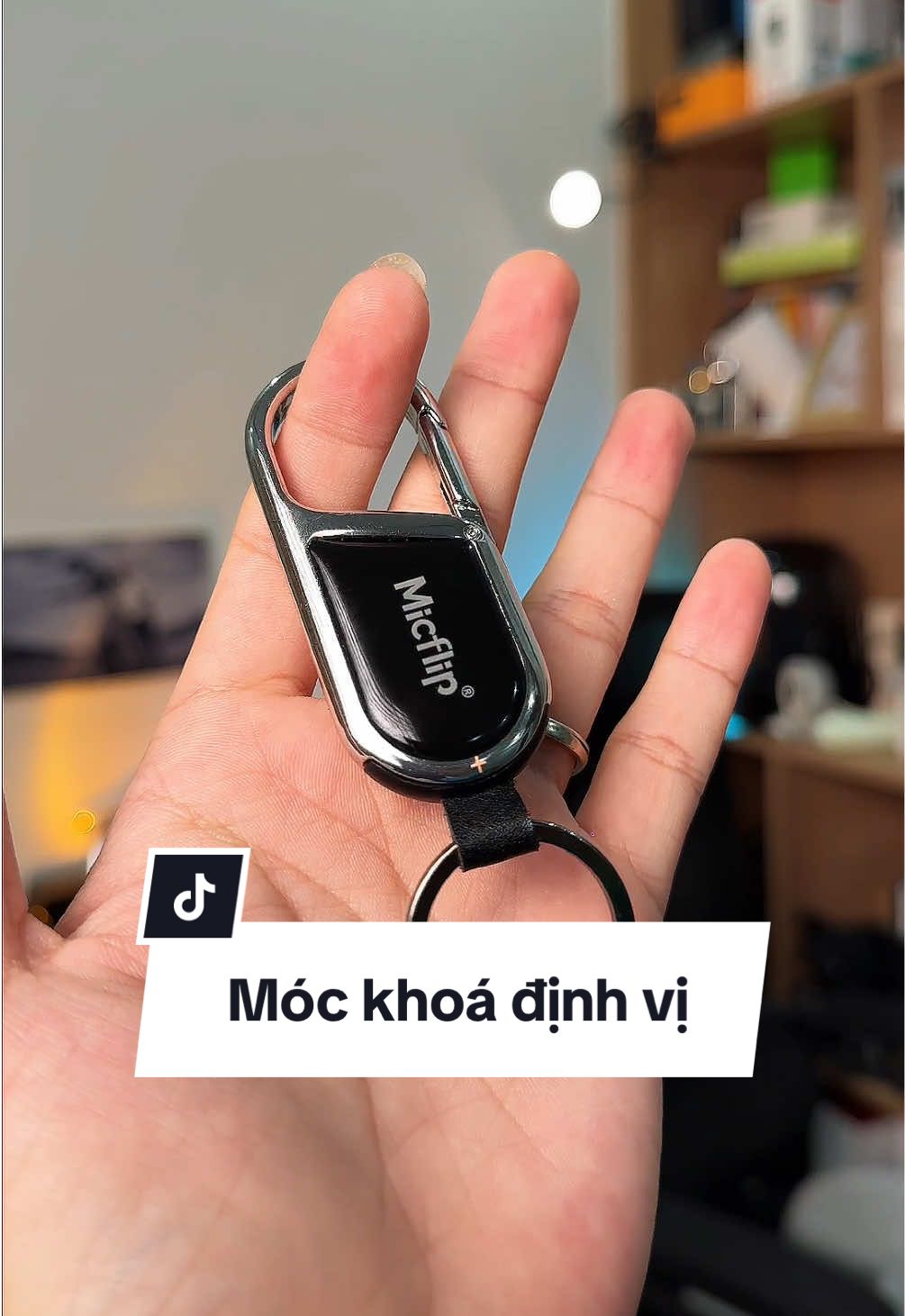 Từ lúc có con móc chìa khoá có định vị này mình hết não cá vàng luôn 😂 #dinhvi #mocchiakhoa #xuhuong #anhbotu 