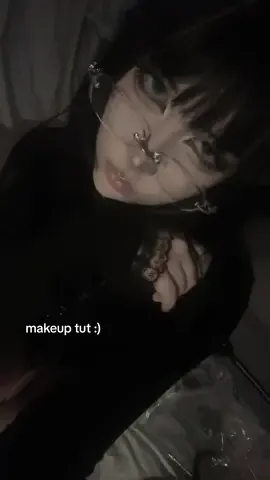 it fr took me like maybe 5+ attempts to get her makeup right #dorismakeup #makeuptut #douyinmakeup #alternativemakeup #alternative #altgirl #goth #fyp #cyber #marionoire #chromehearts #doris #chinesemakeup 
