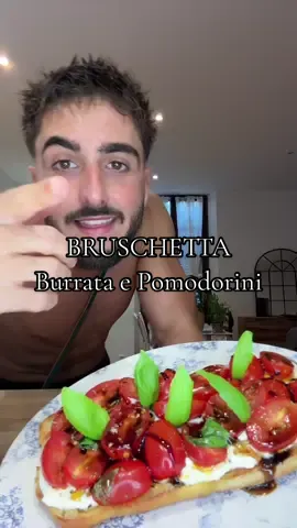 BRUSCHETTA CIABATTA | Burrata e Pomodorini 🥪🇮🇹 Aujourd’hui fratello, on fait une Bruschetta avec le pain CIABATTA ! Mamma mia c’était incroyable 🤌🏽 Ps: oui je suis torse nue, j’ai chaud, et je fais ce que je veux 😎🤝🏽 Recette :  • 1 pain Ciabatta  • 1 Burrata  • Tomates cerises (ou Datterino)  • Huile d’olive  • Basilic • Sel • Piment (pas obligé)  #bruschetta #italianfood #pourtoii #recette #FoodTok #viralvideos #cuisine 