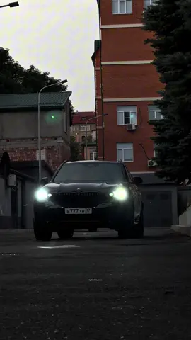 дизель | ссылка на мой тгк в шапке профиля, подписывайтесь #makhachkala #dagestan #carspotting #05 #bmw #x5 #cars 
