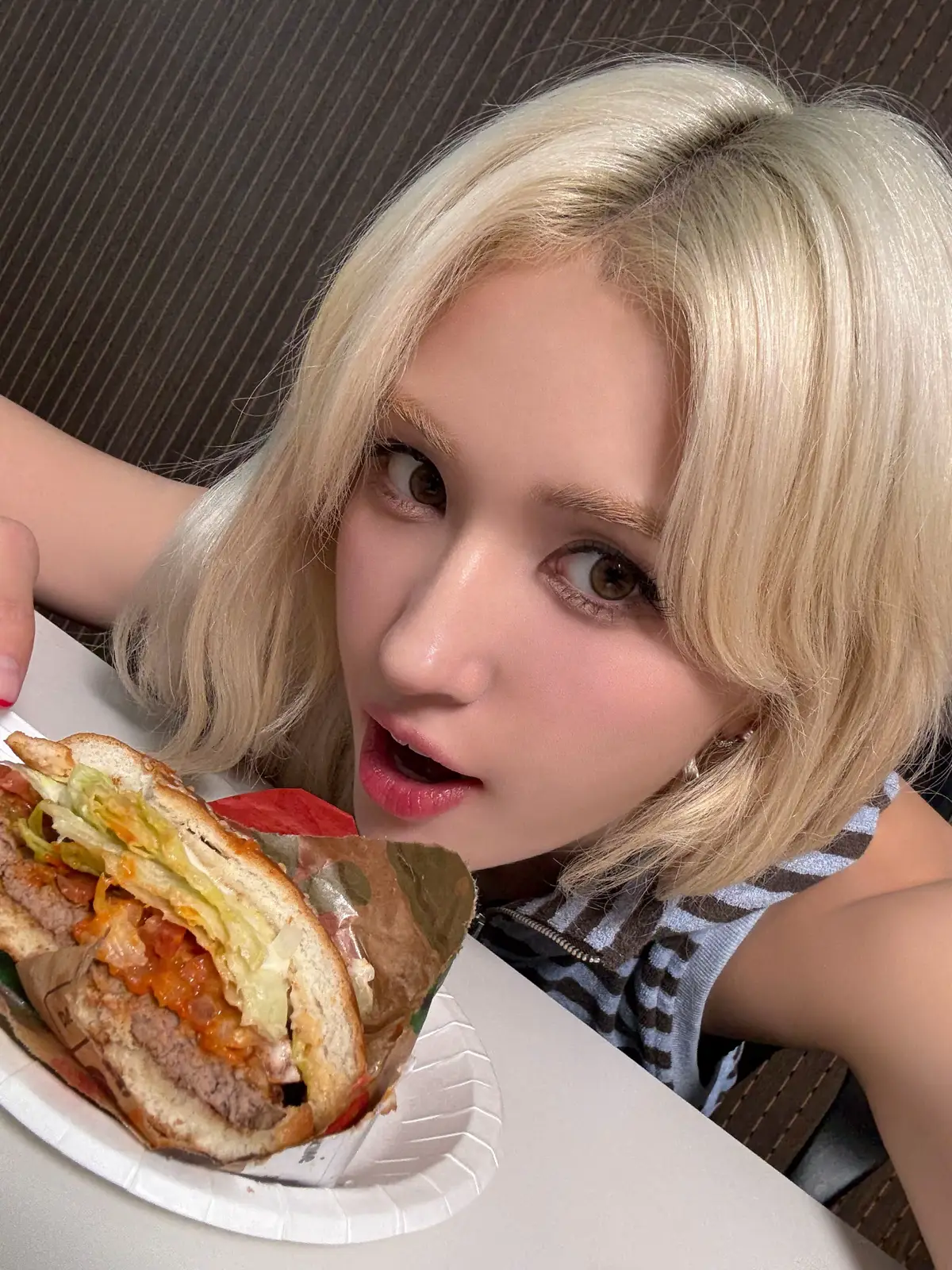 𝘌𝘟𝘛𝘙𝘈 𝘚𝘞𝘌𝘌𝘛! 🍔🥪🍫🍧 🔗 JEONSOMI YOUTUBE #JEONSOMI #전소미 #EXTRA #JEONSOMI_EXTRA #THEBLACKLABEL #더블랙레이블