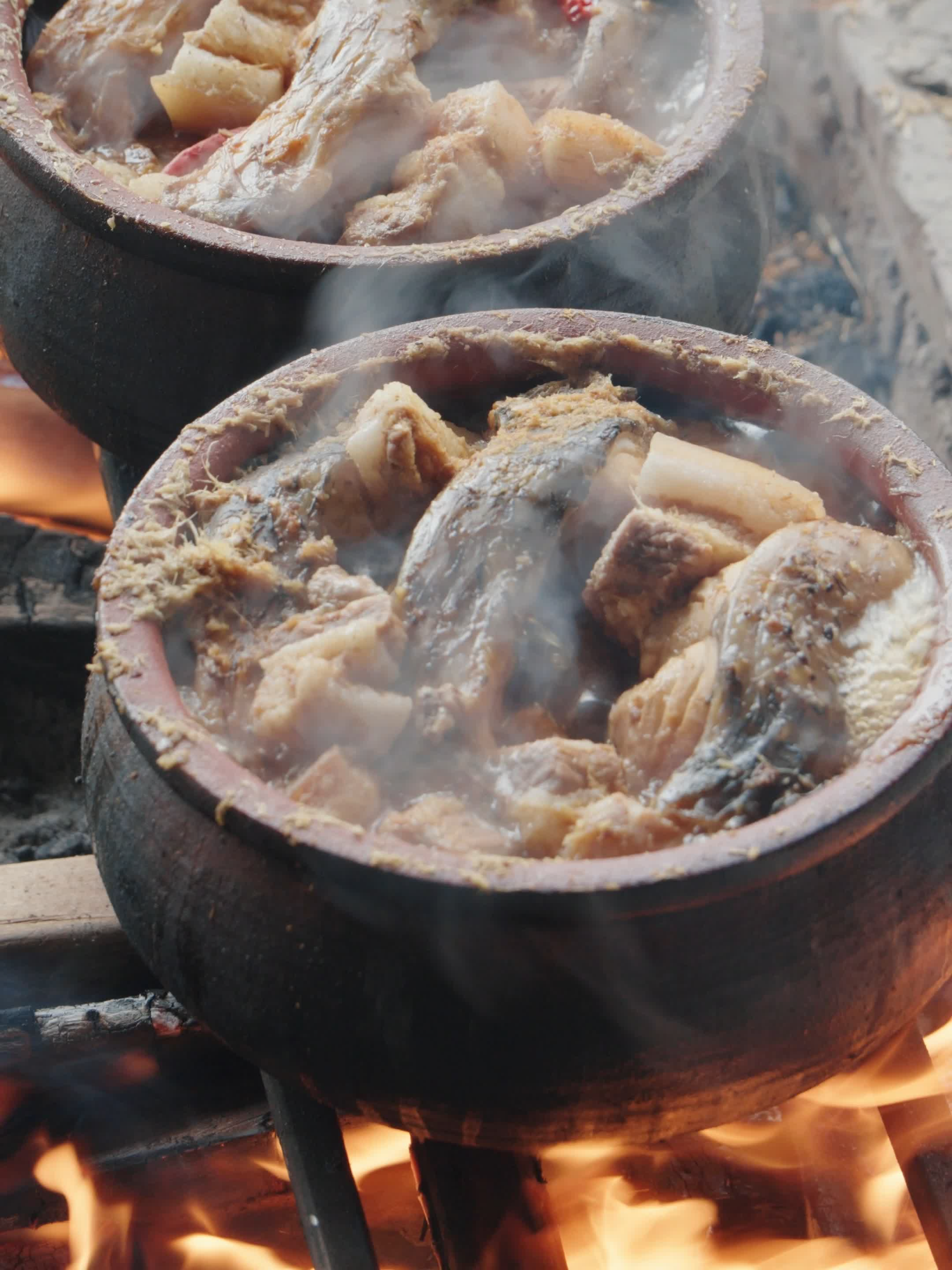 Cá kho Vũ Đại - thơm mùi khói bếp, mềm rục tận xương. Lần đầu tự tay nấu đúng là nhớ đời luôn các bác ạ ☺️ #phuongphuong #emmersweet #cakhovudai  #bearvietnam #NoiComDien #BearRC4H30S #ComKhongDinh