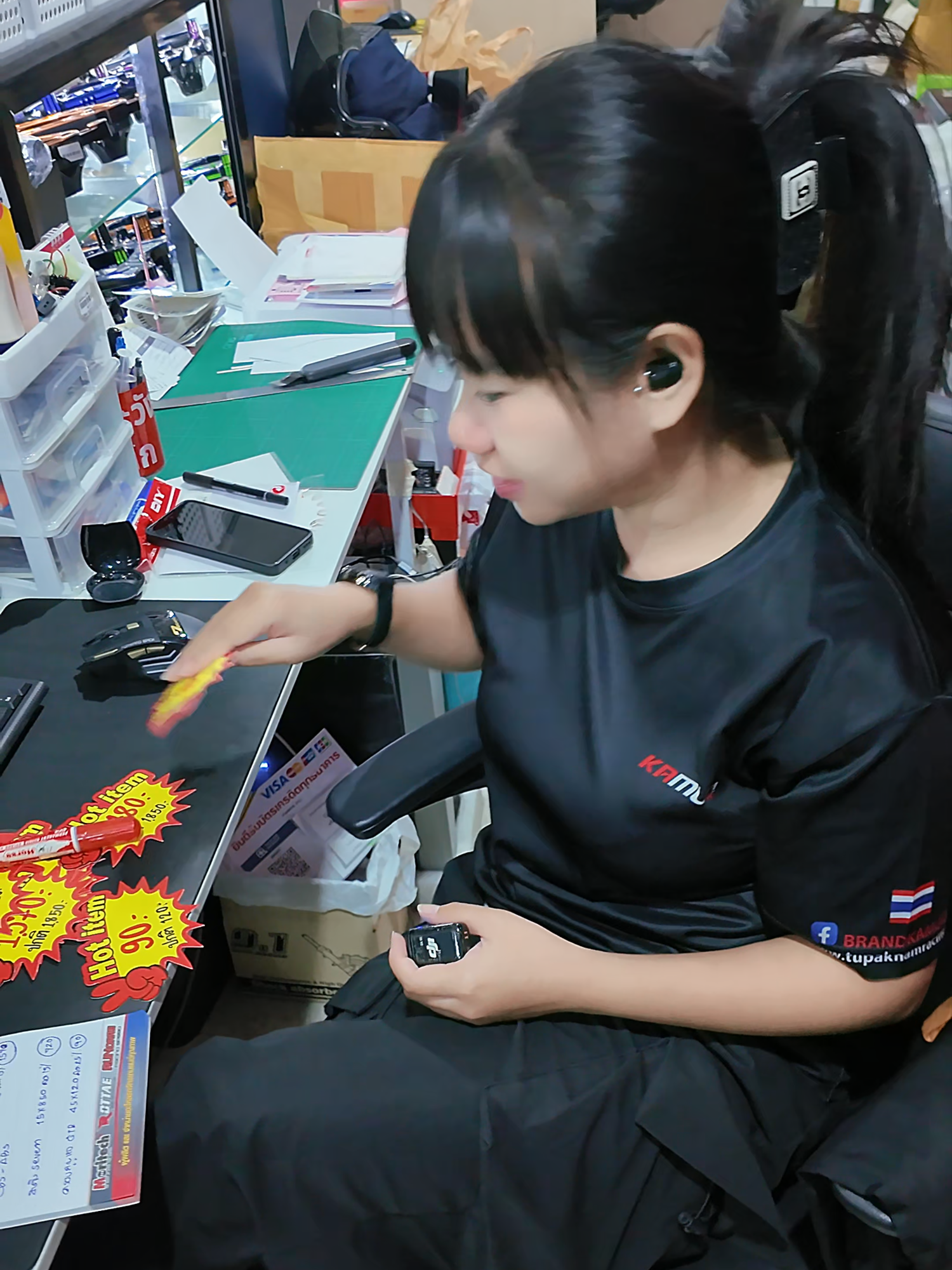 เจอกันพรุ่งนี้ มิตติ้งใหญ่ แบบจัดเต็ม ในงาน… 💪 “A.T. ติดมันส์เฟส” ณ ตลาดนัดเลียบด่วนแดนเนรมิต กรุงเทพฯ   📍วันเสาร์ที่ 19 ก.ค. นี้  ห้ามพลาด!! ✅ฟรี! ไม่มีค่าใช้จ่าย จะค่ายไหนก็มาร่วมสนุกด้วยกันได้ . 🔥พร้อมติดมันส์…แบบไปกันต่อ ภายในงาน กับกิจกรรมสุดมันส์มากมาย ‼️ 📍Customize Contest – ประกวดรถแต่งรุ่น Forza350 และ ADV350 ใครแต่งเท่ แต่งสวย ก็เตรียมพร้อมลุ้นรับรางวัล Popular Vote ภายในงาน รวมมูลค่ากว่า 60,000 บาท  ดูรายละเอียดการสมัครได้ที่ https://www.facebook.com/share/p/1AnfuPtf6z/ 📍Customize Showoff – ใครอยากอวด อยากนำรถมาโชว์ในงาน ก็สามารถร่วมสนุกได้ ฟรี! ได้แก่รุ่น ADV160, PCX 160, LEAD และ GIORNO+ รถใครสวยถูกใจ ลุ้นรับของรางวัลจากสำนักแต่ง (Headshot Reward) หากสนใจ ดูรายละเอียดการสมัครได้ที่ https://www.facebook.com/share/p/1AnfuPtf6z/ . 📍Custom Shops – พบกับสำนักแต่งระดับเทพ และแบรนด์ดังกว่า 25 Shops  #วัยรุ่นการไฟฟ้า #murazaki #มุราซากิ