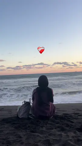 tbtb bm ngegalau dipantai😌