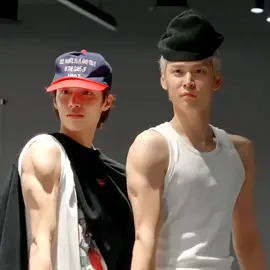 ruang dance practice riize, isinya pamer😭😭 #RIIZE #라이즈 