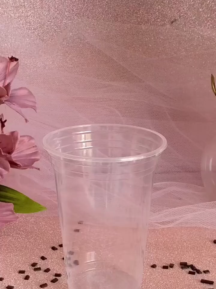 Copo da felicidade no copo PP 440ml da Crsitalcopo! Os copos transparentes recicláveis em PP liso dão praticidade à sua festa, evento ou negócio. Com uma qualidade que só os copos Maxi PP têm, eles são ideais para Chopp, cervejas, refrigerantes, sucos, e muito mais, pois conta com uma qualidade superior, dando mais segurança e durabilidade na hora do usa. Garanta o seu clicando no link abaixo diretamente na nossa loja no TikTok Shop! #copodescartável #copodafelicidadegourmet#confeitariadivertida #gourmet #reiembalagensonline