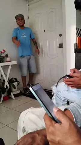 Este video tiene muchos sentimientos encontrados y tiene ya sus meses , PRIMERO: la felicidad de volver a ver a mi hermano después de tres años , SEGUNDO: La tristeza de ver a mi hermano que ya no está con nosotros 🥹😞 y se convirtió en nuestro angel 💔###amorinfinito👩‍👦♥️ #🌈🌈🌈 